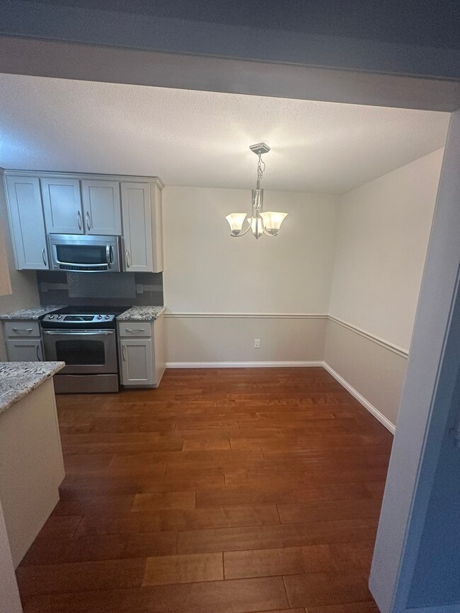 Building Photo - 4380 Brookside Ct