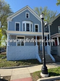 Building Photo - 901 W Main St