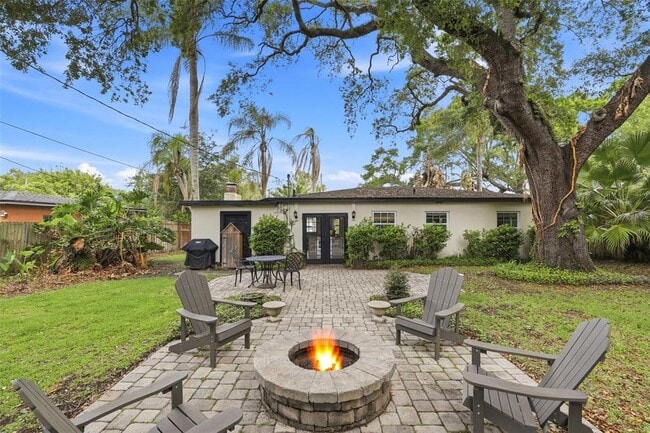 Building Photo - 2518 Weber St