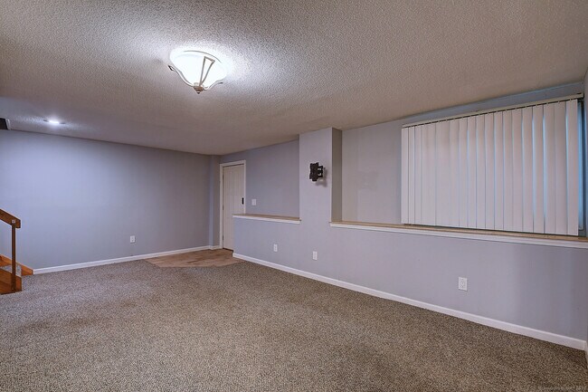 Building Photo - 28 Dutton Pl Way