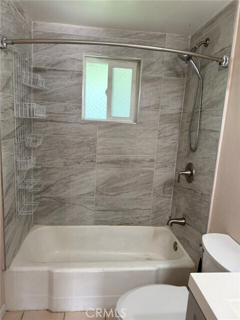 Building Photo - 124 W Lancaster Blvd