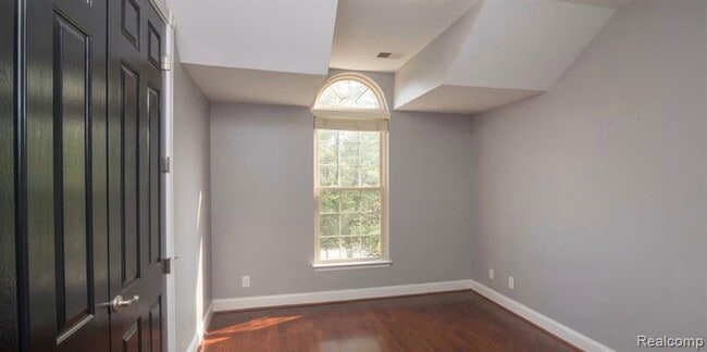 Building Photo - 41475 Copper Creek Dr