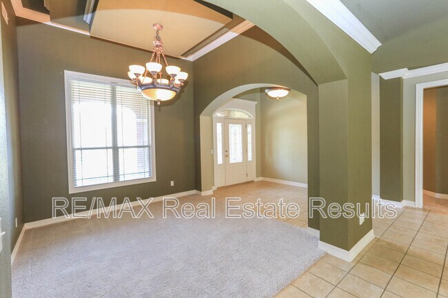Building Photo - 5602 S Bent Tree Dr