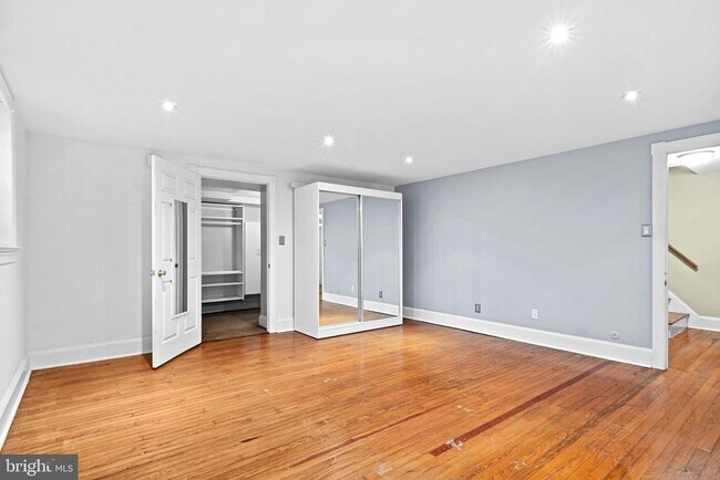 Building Photo - 1008 Spruce St