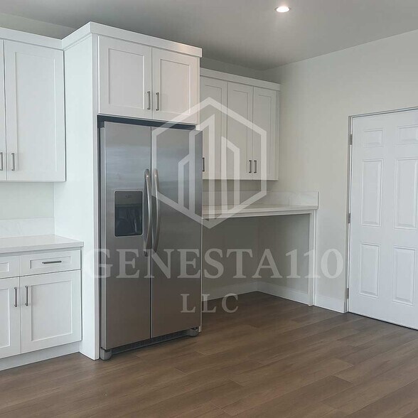 Building Photo - 11040 Genesta Ave