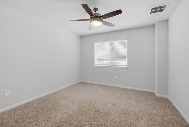 Building Photo - 961 Harper Ln
