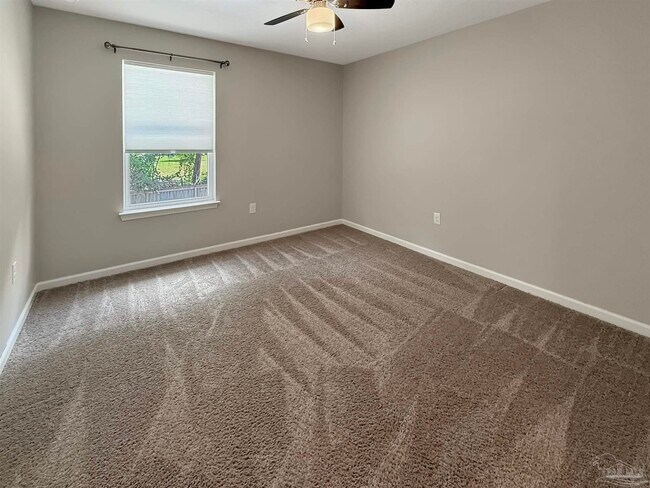 Building Photo - 5777 Blackhorse Cir