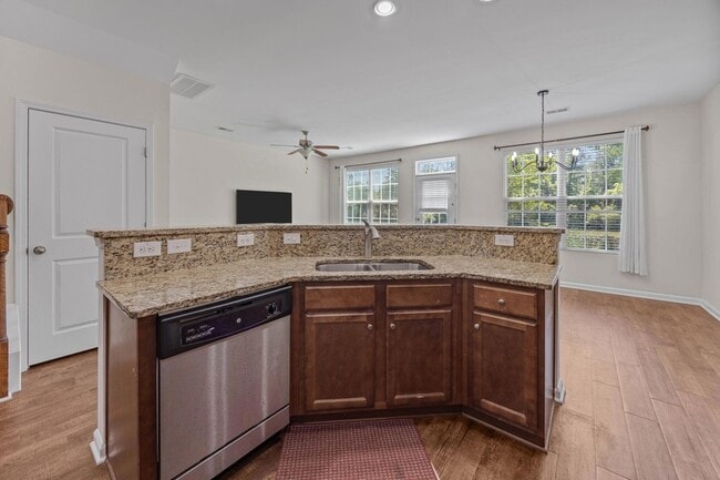 Building Photo - 8988 Cat Tail Pond Rd