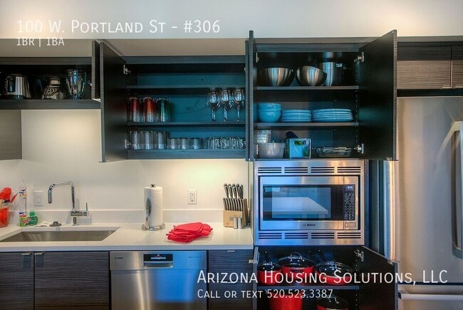 Building Photo - 100 W Portland St