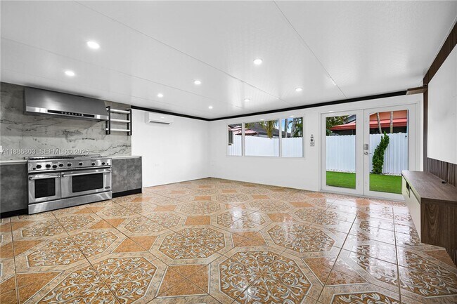 Building Photo - 13284 SW 39th St