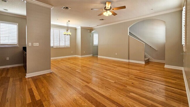 Building Photo - 608 S Matanzas Ave