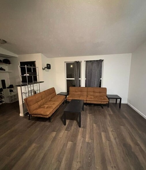 Building Photo - 3553 Triton Ct