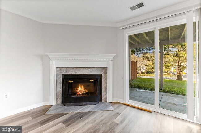 Building Photo - 1232 Quaker Ridge Dr