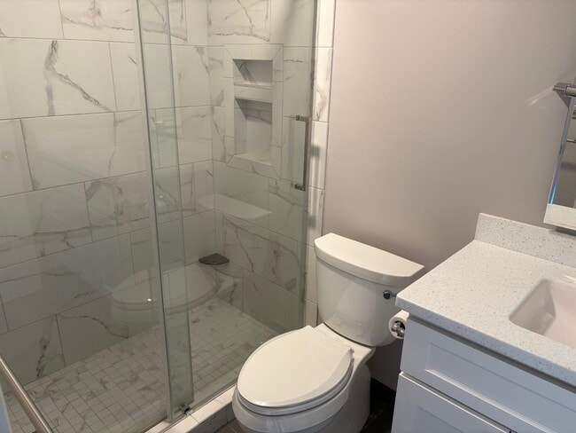 Building Photo - 1351 Top Rd