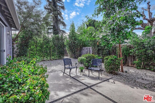 Building Photo - 23018 Leonora Dr
