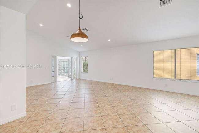 Building Photo - 1509 Canary Island Dr