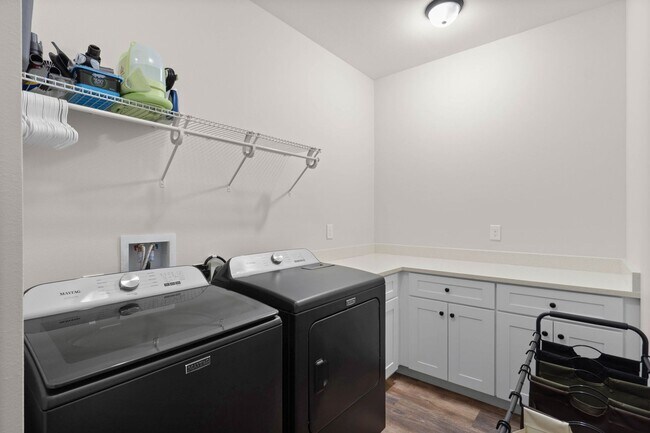 Building Photo - 48B Longwood Drive