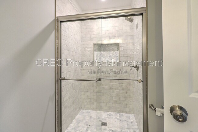 Building Photo - 7 Rudwick Cir