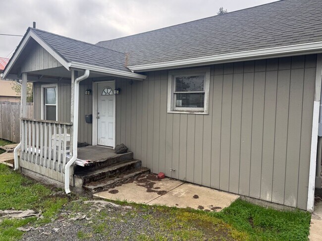 Building Photo - FinJ14