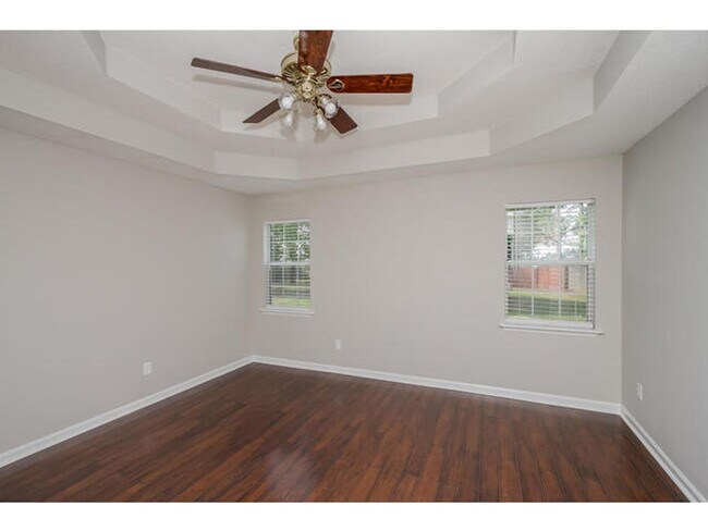 Building Photo - 3568 Crawfordville Dr
