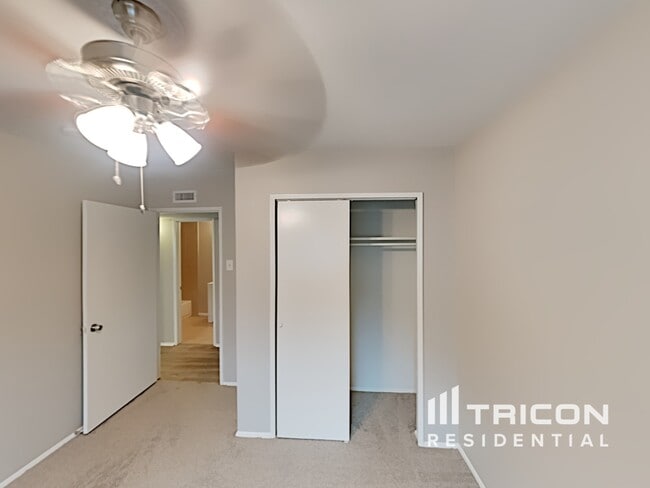 Building Photo - 4621 Tarry Dr