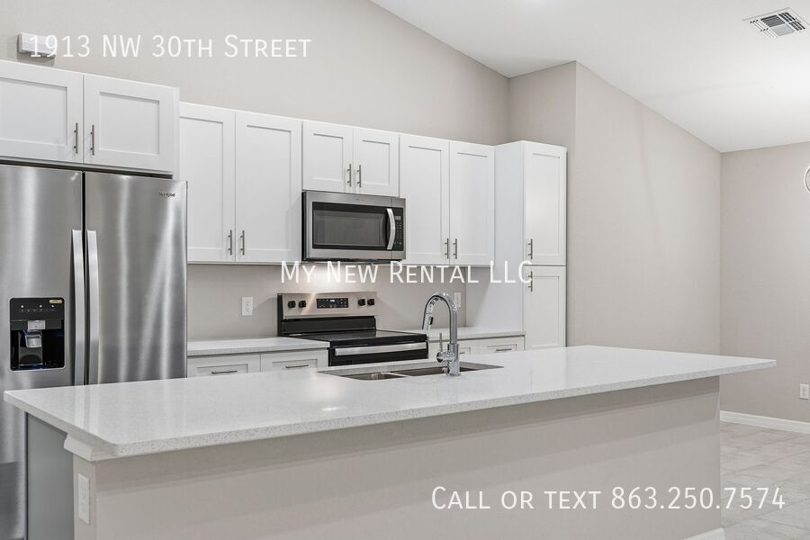 Building Photo - 1913 NW 30th St