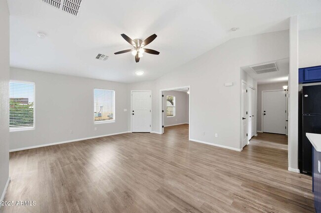 Building Photo - 4128 E Copper Rd