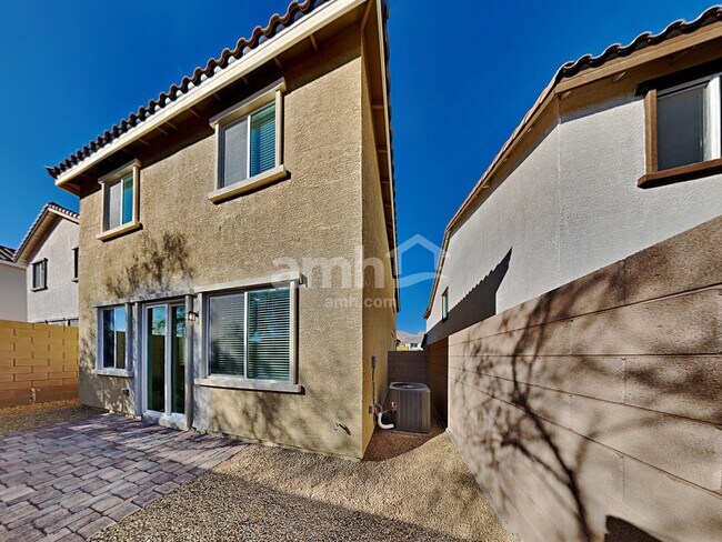 Building Photo - 3360 Blodwen St