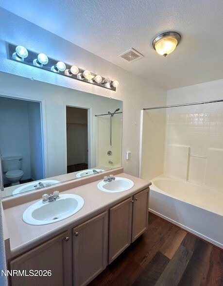 Building Photo - 986 Montero Dr