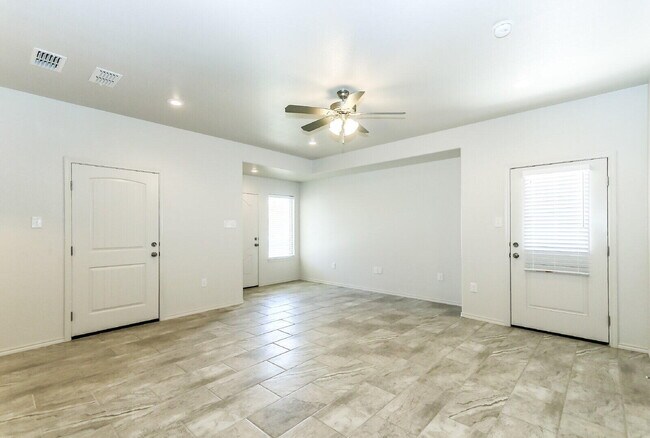 Building Photo - 6903 67th St