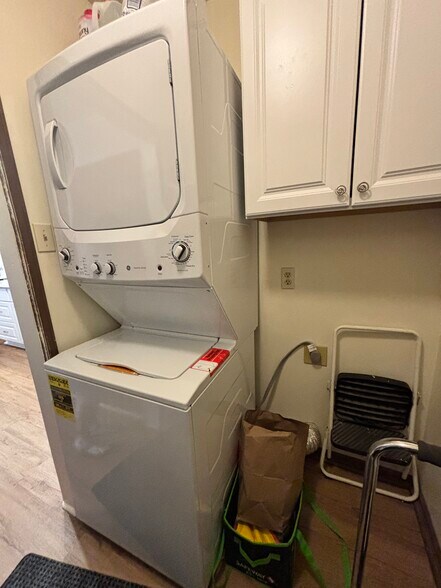 Building Photo - 13890 E Marina Dr