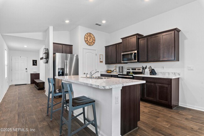 Building Photo - 12553 Russian Olive Rd