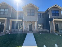 Building Photo - Sunburst Villa Luxury Townhouse WITH BASEMENT