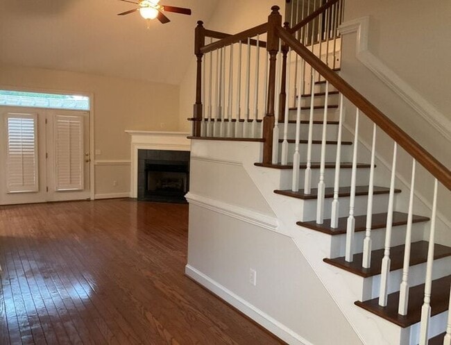 Building Photo - 104 Garden Trail Ln