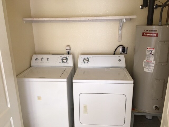 Building Photo - 717 W Bronze Dr