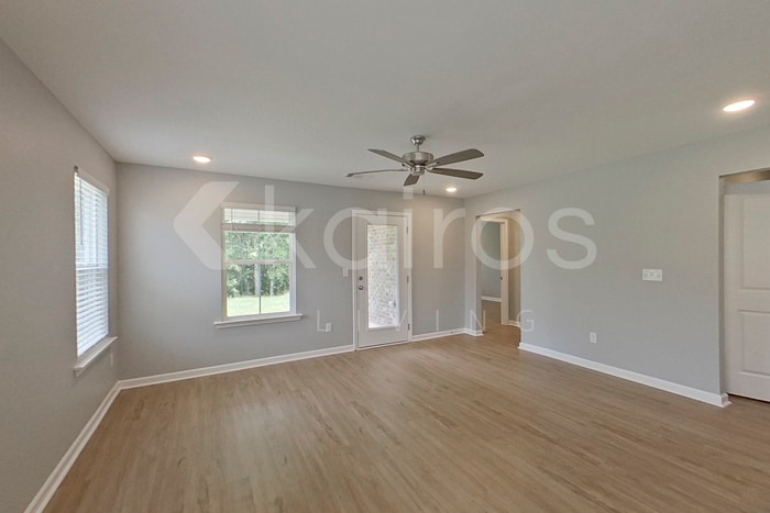 Building Photo - 664 June St