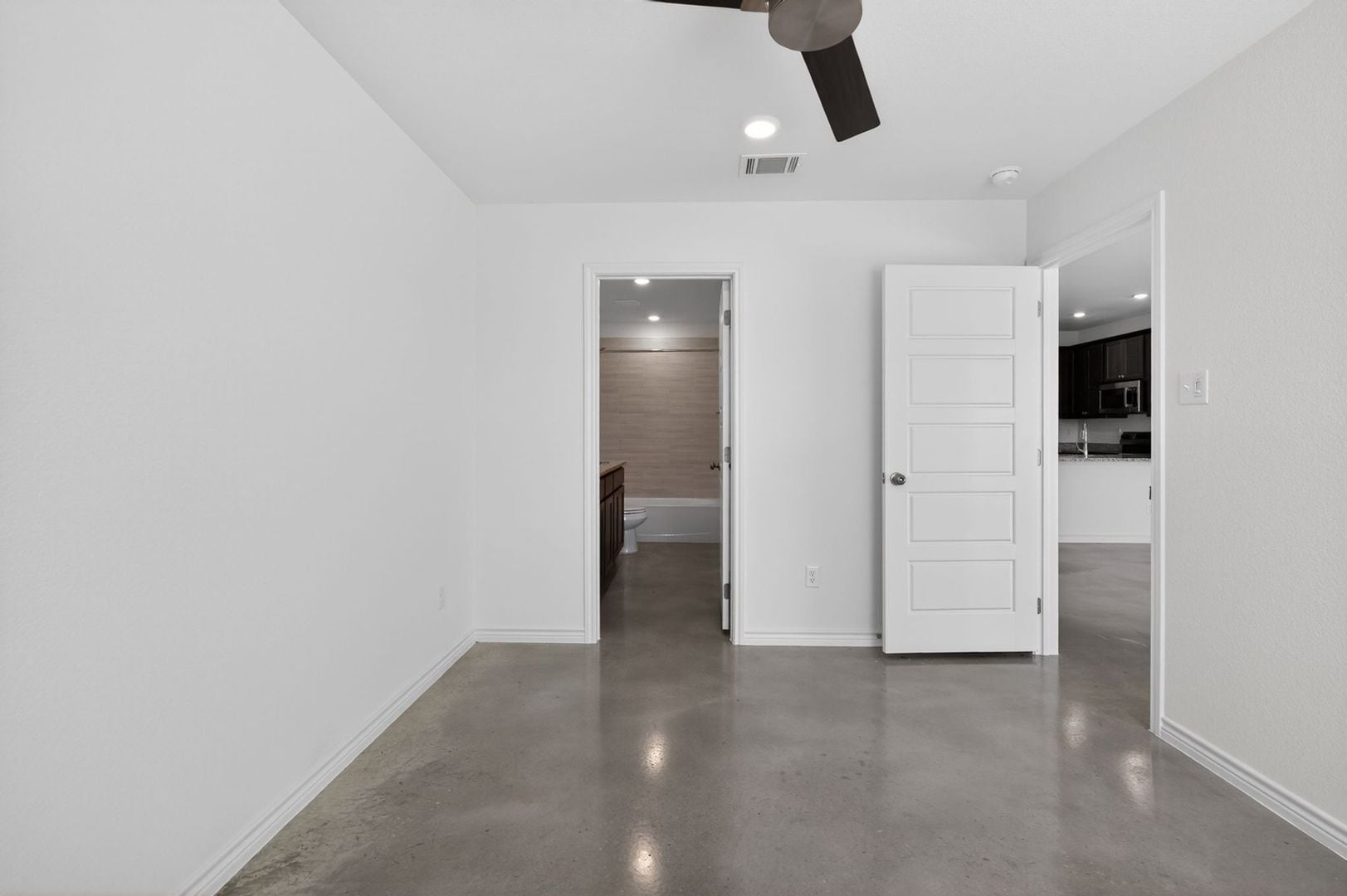 Building Photo - 1255 Concord Dr