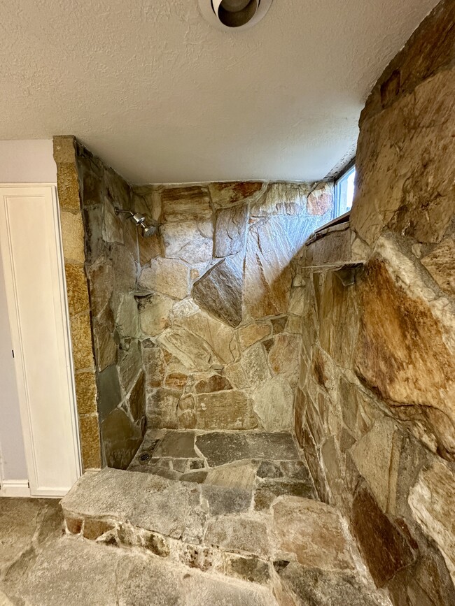 Building Photo - 7179 S 2825 E