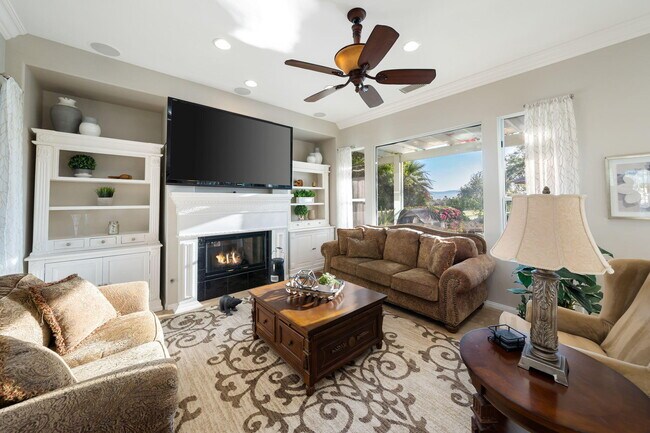 Building Photo - 60602 Juniper Ln