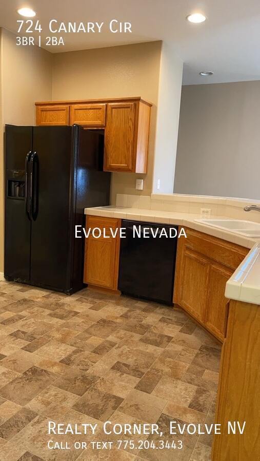 Building Photo - Exquisite 3-Bed, 2-Bath House in Fernley!