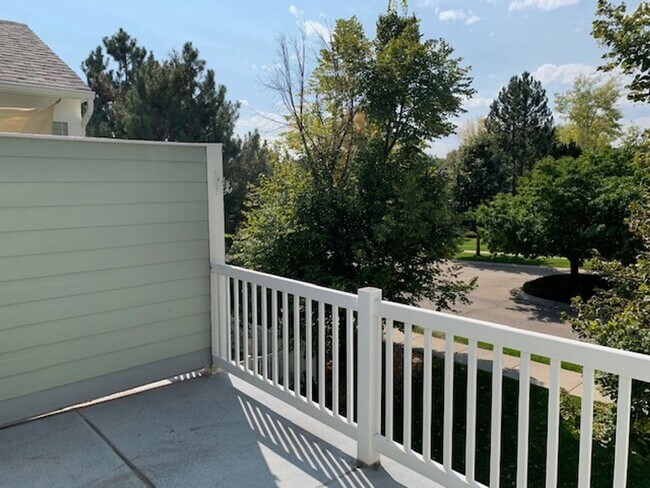 Building Photo - 2nd Floor 2-Bedroom Condo with Mountain Views in Southwest Longmont