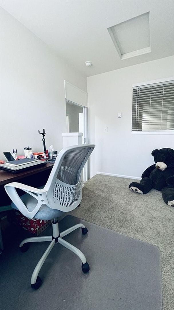 Building Photo - Highly sought-after townhome at Mill Creek Meadows with 2 Bed and 2.5 Bath