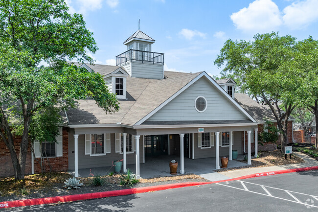 Leasing Office - Newport Apartments