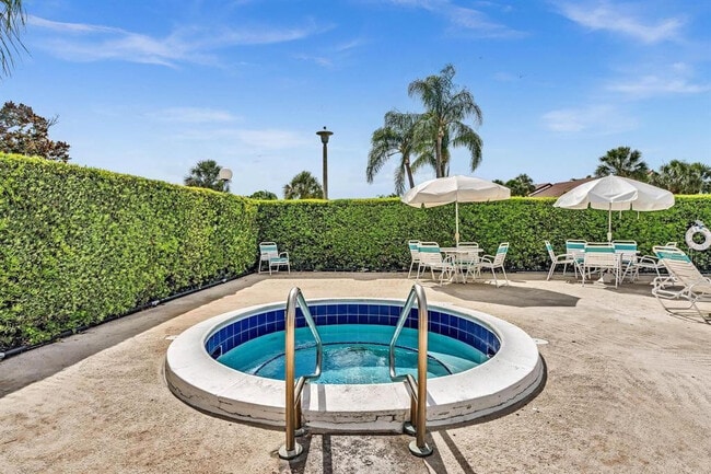 Building Photo - 22040 Palms Way