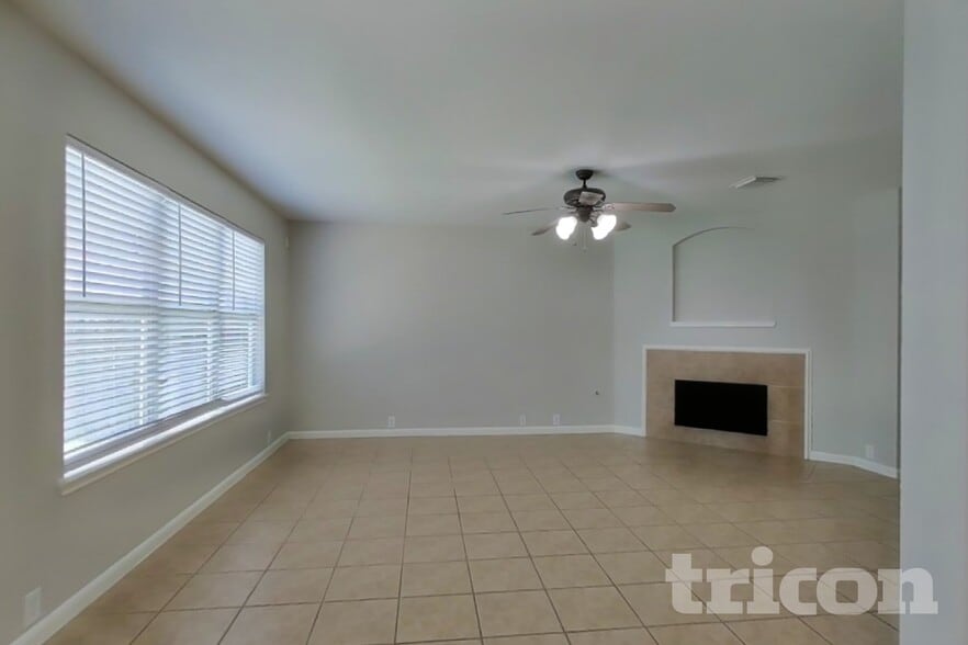 Building Photo - 2744 Woodspring Forest Dr
