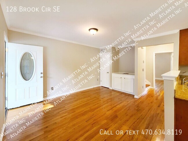 Building Photo - 128 Brook Cir SE
