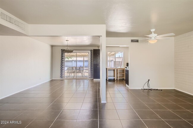 Building Photo - 3213 N 63rd Pl