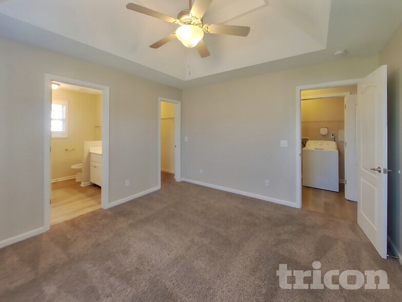 Building Photo - 505 Arabian Ln