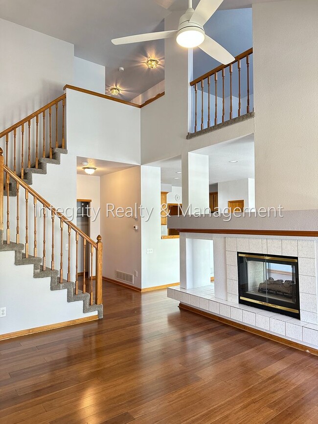 Building Photo - 3410 W 98th Dr