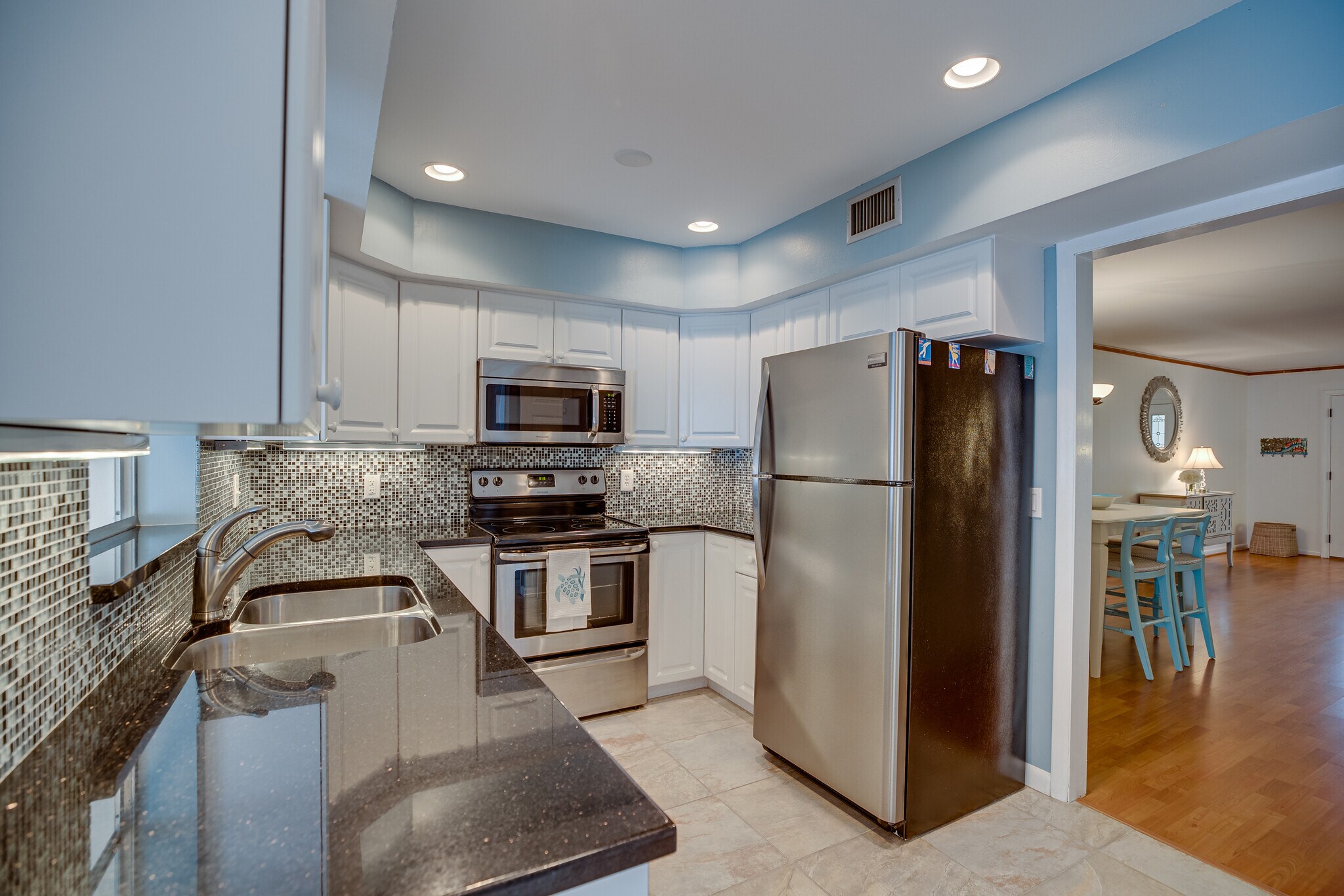 Building Photo - 2722 Cardinal Dr